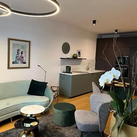 Luxury Flat In Sky Park, Castle View, Free Parking * Bratislava