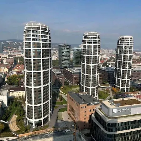 Apartment Luxury Flat In Sky Park, Castle View, Free Parking Bratislava