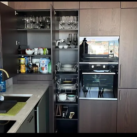 Luxury Flat In Sky Park, Castle View, Free Parking