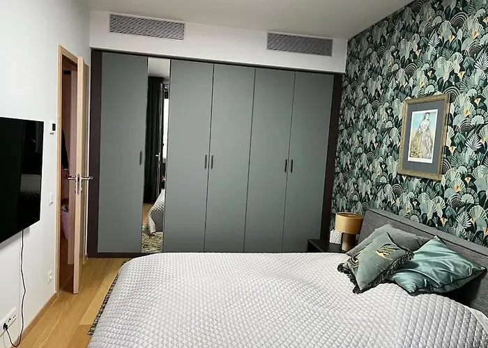 Luxury Flat In Sky Park, Castle View, Free Parking