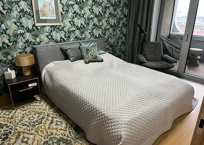 Luxury Flat In Sky Park, Castle View, Free Parking * Bratislava