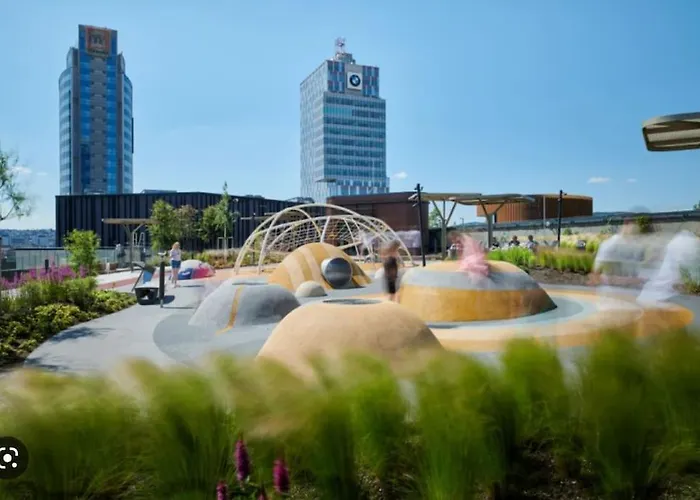 Luxury Flat In Sky Park, Castle View, Free Parking براتسيلافا