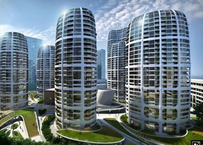 Luxury Flat In Sky Park, Castle View, Free Parking شقة *