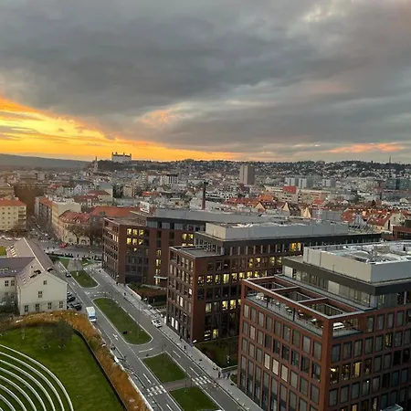 Luxury Flat In Sky Park, Castle View, Free Parking Apartamento Bratislava